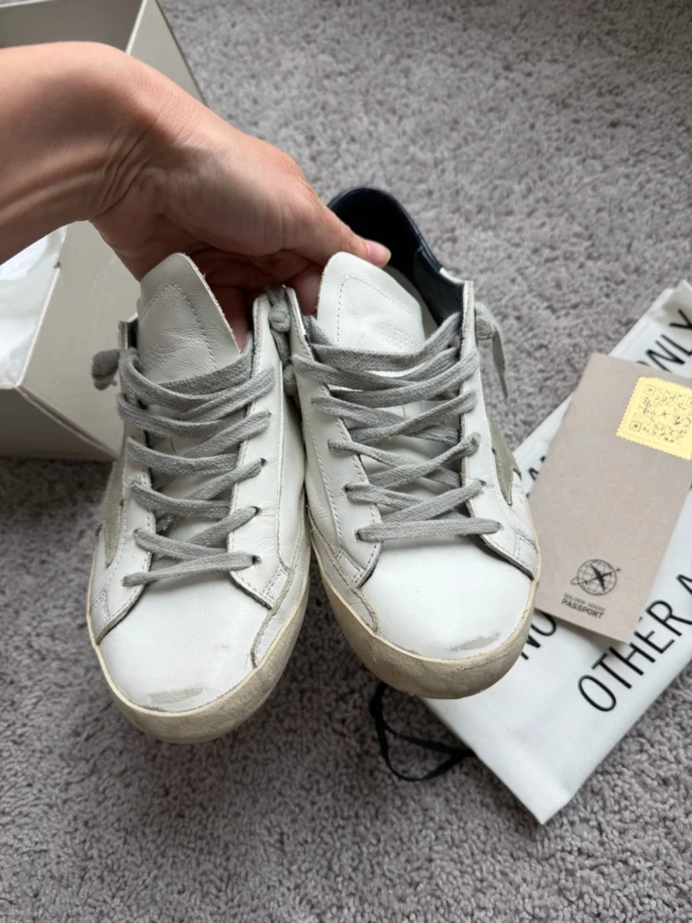 Golden Goose
Super-Star Low Top
Sneaker (Women) - Picture 4 of 8